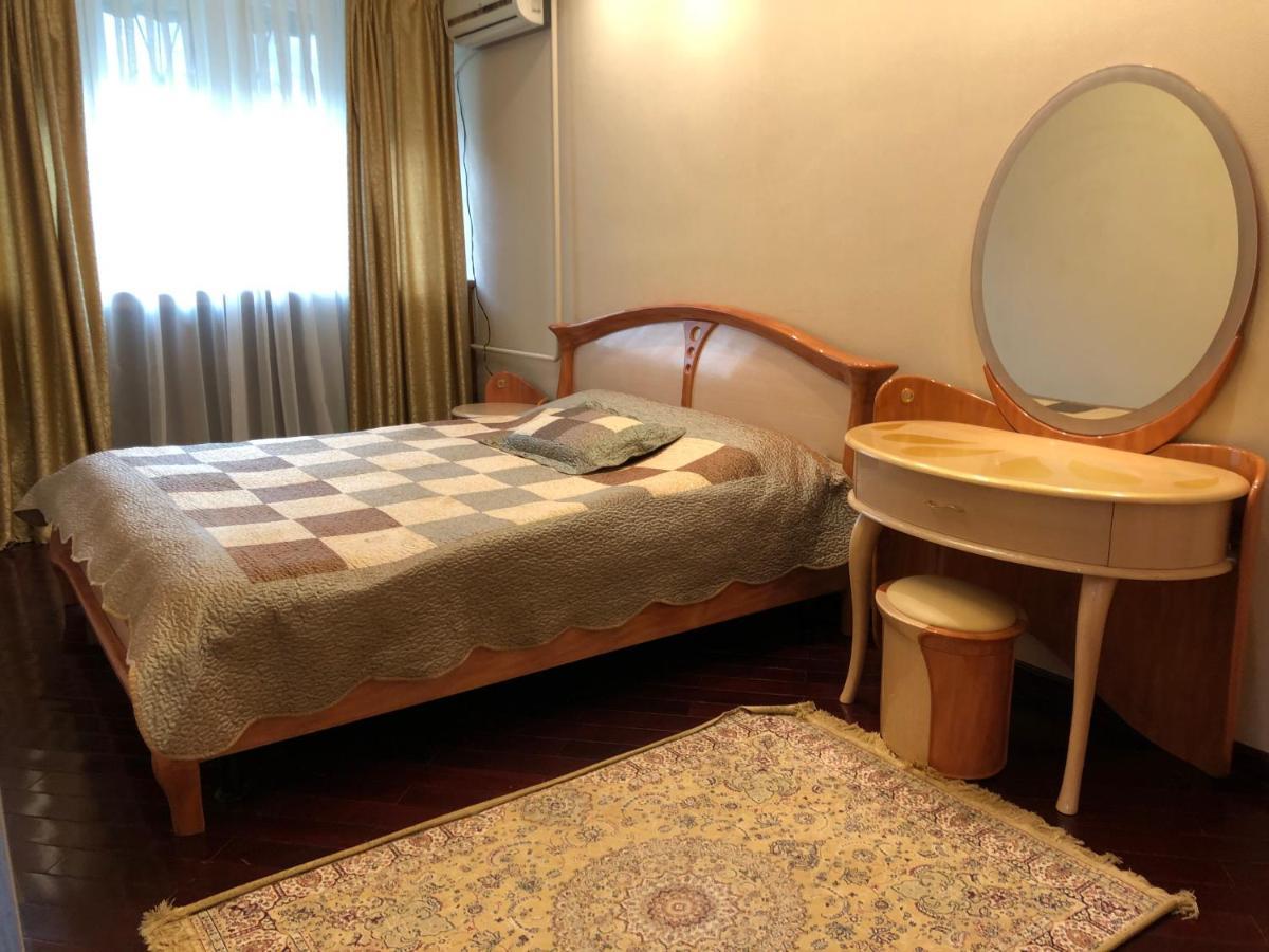 Beautiful Apartments In The Heart Of The City ทาชเคนต์ ภายนอก รูปภาพ
